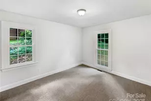 8117 Shannon Woods Ln, Matthews, NC 28104 - Photo 17