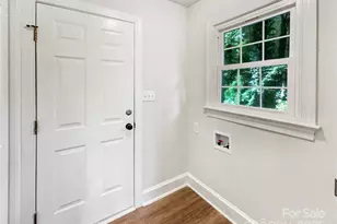 8117 Shannon Woods Ln, Matthews, NC 28104 - Photo 13