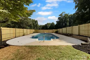 8117 Shannon Woods Ln, Matthews, NC 28104 - Photo 21