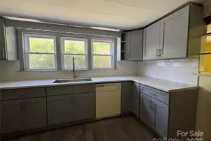 111 Kenneth Cooper Rd, Whittier, NC 28789 - Photo 29