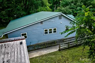 111 Kenneth Cooper Rd, Whittier, NC 28789 - Photo 15