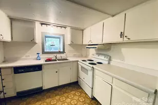 15 Valor Rd, Glenville, NC 28736 - Photo 5