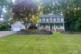252 Deerfield St SE, Lenoir, NC 28645 - Photo 1