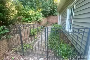 252 Deerfield St SE, Lenoir, NC 28645 - Photo 3