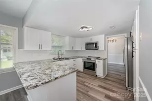 5915 Bluebonnet Rd, Charlotte, NC 28212 - Photo 9