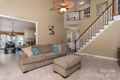6207 Glencairn Court, Charlotte, NC 28269 - Photo 7