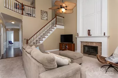 6207 Glencairn Court, Charlotte, NC 28269 - Photo 5