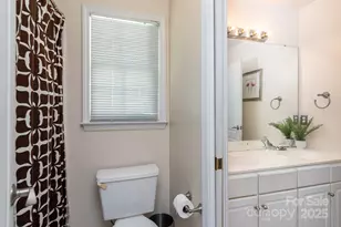 6207 Glencairn Ct, Charlotte, NC 28269 - Photo 15