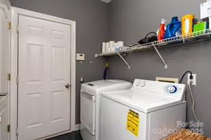 6207 Glencairn Ct, Charlotte, NC 28269 - Photo 13