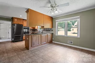 305 Ridge Dr, Mount Holly, NC 28120 - Photo 25