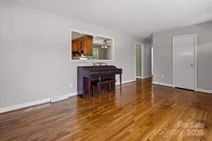 305 Ridge Dr, Mount Holly, NC 28120 - Photo 9