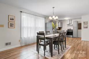 1071 12th Ave NW, Hickory, NC 28601 - Photo 3