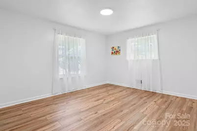 1071 12th Avenue NW, Hickory, NC 28601 - Photo 17