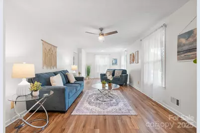 1071 12th Avenue NW, Hickory, NC 28601 - Photo 5