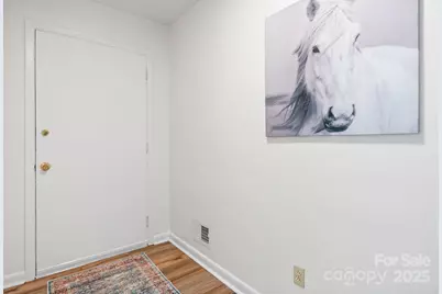 1071 12th Avenue NW, Hickory, NC 28601 - Photo 9