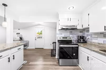 911 Wilson W Lee Boulevard, Statesville, NC 28677 - Photo 17