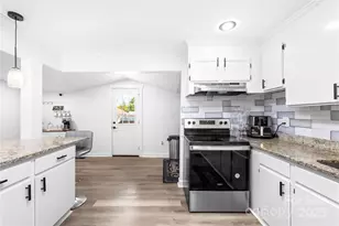 911 Wilson W Lee Blvd, Statesville, NC 28677 - Photo 17