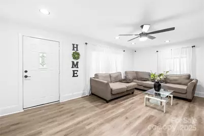 911 Wilson W Lee Boulevard, Statesville, NC 28677 - Photo 5