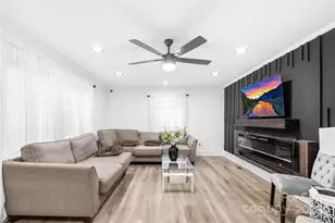 911 Wilson W Lee Blvd, Statesville, NC 28677 - Photo 7