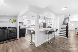 911 Wilson W Lee Blvd, Statesville, NC 28677 - Photo 13