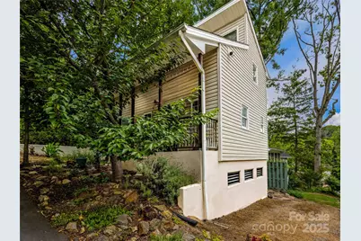 11 Pinewood Road, Asheville, NC 28805 - Photo 3