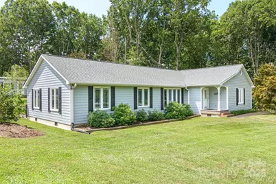 231 Kimberly Ann Drive, Hendersonville, NC 28792 - Photo 3