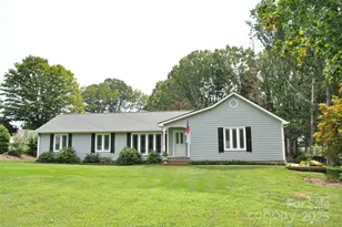 231 Kimberly Ann Dr, Hendersonville, NC 28792 - Photo 1