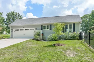 231 Kimberly Ann Dr, Hendersonville, NC 28792 - Photo 5