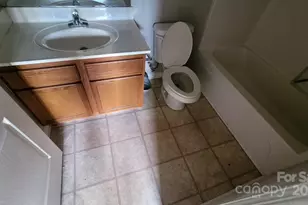 3129 Nevin Pl Dr, Charlotte, NC 28269 - Photo 9