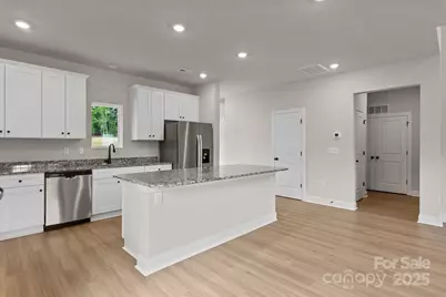 7221 Jerimoth Drive, Charlotte, NC 28215 - Photo 5