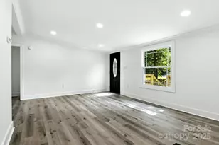 2734 Orangewood Ln, Newton, NC 28658 - Photo 5