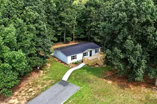 2734 Orangewood Ln, Newton, NC 28658 - Photo 29