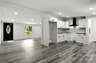 2734 Orangewood Ln, Newton, NC 28658 - Photo 7