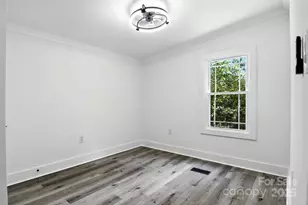 2734 Orangewood Ln, Newton, NC 28658 - Photo 19