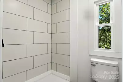 2734 Orangewood Lane, Newton, NC 28658 - Photo 15