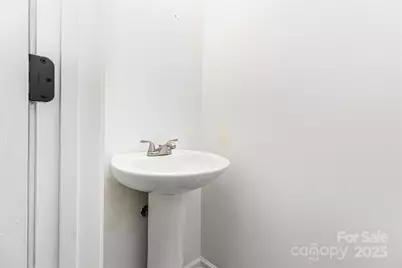 9341 Meadowmont View Drive, Charlotte, NC 28269 - Photo 11