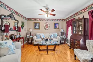 1948 Twin Ponds Dr, Hickory, NC 28602 - Photo 7