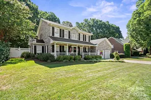 1948 Twin Ponds Dr, Hickory, NC 28602 - Photo 1