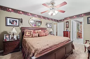 1948 Twin Ponds Dr, Hickory, NC 28602 - Photo 19