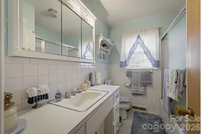 141 Maehill Place SW, Lenoir, NC 28645 - Photo 17