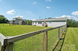 213 Big Oak Rd, Hendersonville, NC 28792 - Photo 31