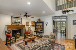 350 Winding Way Ln, Hendersonville, NC 28792 - Photo 9