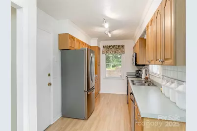 149 Long John Drive, Hendersonville, NC 28791 - Photo 11