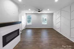 10632 Overlook Mountain Dr, Charlotte, NC 28216 - Photo 11