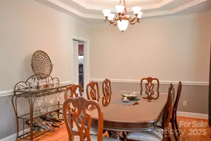 5665 Gold Creek Bay Dr, Hickory, NC 28601 - Photo 3