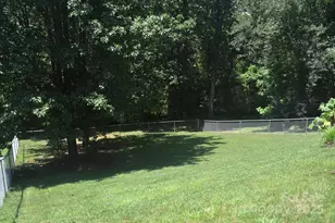 5665 Gold Creek Bay Dr, Hickory, NC 28601 - Photo 35