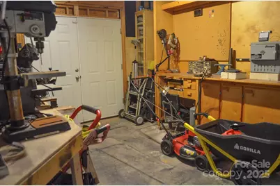 5665 Gold Creek Bay Drive, Hickory, NC 28601 - Photo 31