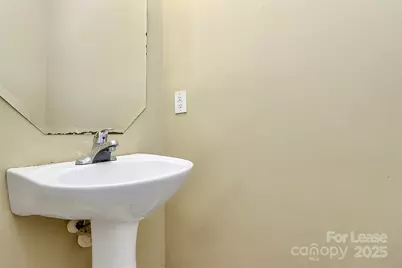 5750 Laborde Avenue, Charlotte, NC 28269 - Photo 15