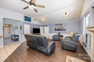 307 Pinehaven Dr, Lexington, NC 27292 - Photo 5