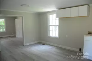 3327 York St, Sharon, SC 29742 - Photo 5